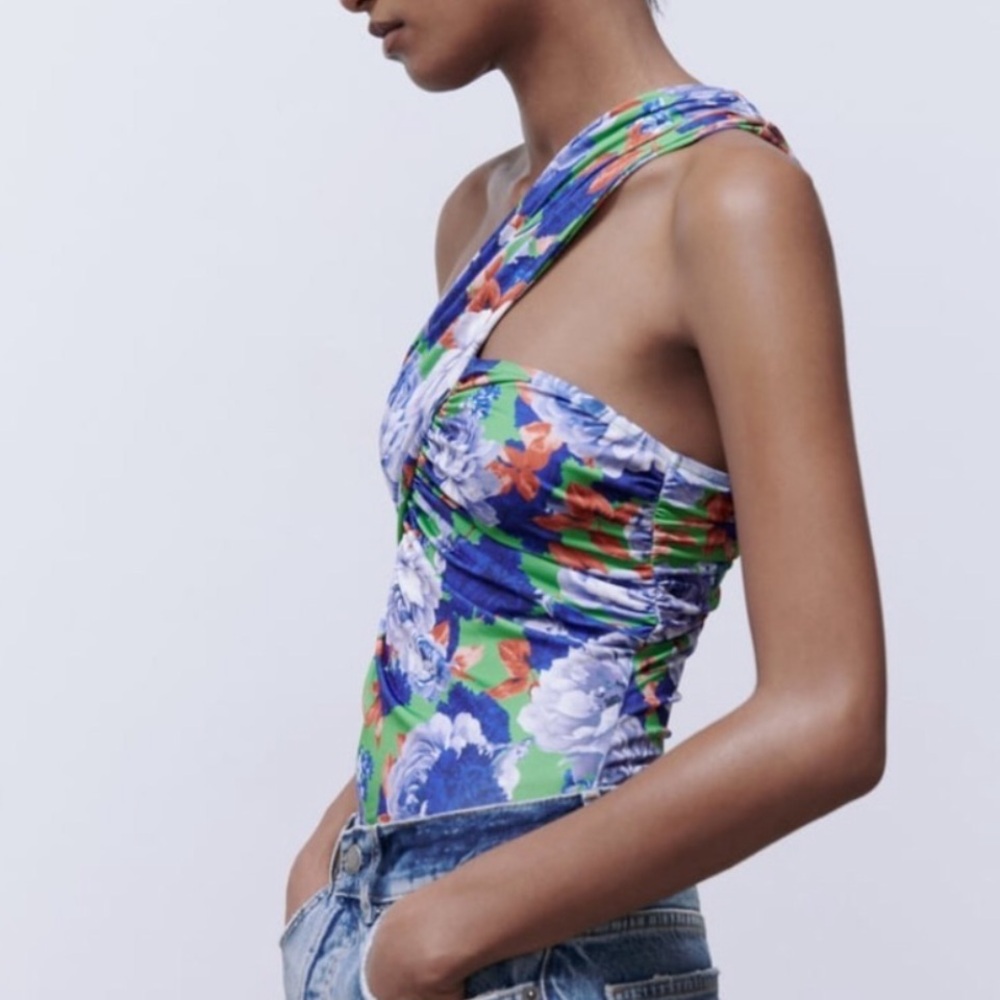 ZARA Floral One Shoulder Body Suit. - Picture 3 of 6